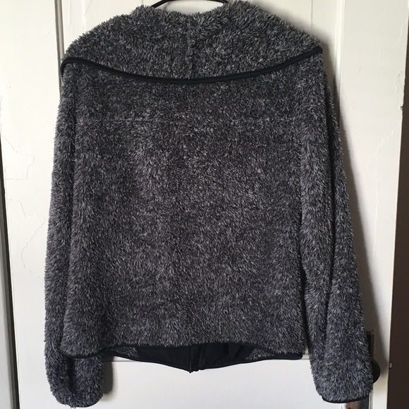 SO Gray & Black Faux Fur Jacket - Picture 4 of 6